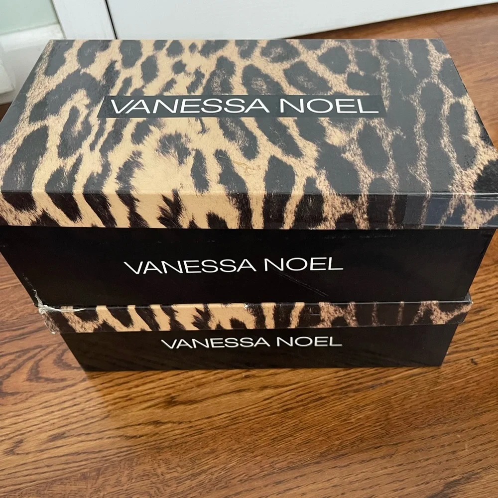 Vanessa Noel Green Crystal Embellished Slingback Heels - Picture 10 of 10